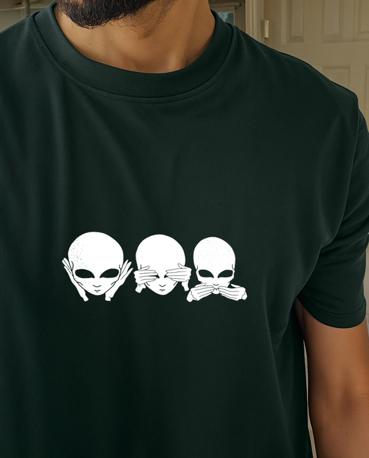 " Three-Wise-Aliens " Printed Over size T-Shirt